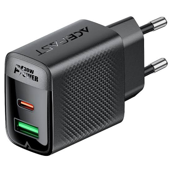 Acefast Fast Dual Port Chaeger USB-A + USB-C — image 1